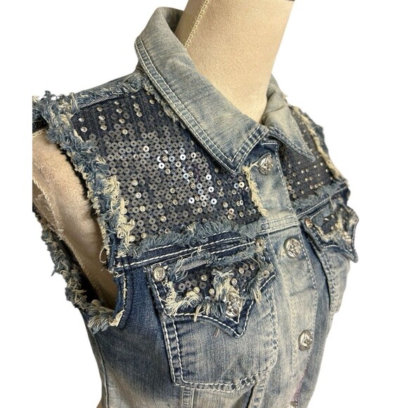 Miss Me Jean Denim Vest Rhinestone Sequin Cropped Frayed Seams Blue Western  M - Picture 4 of 10
